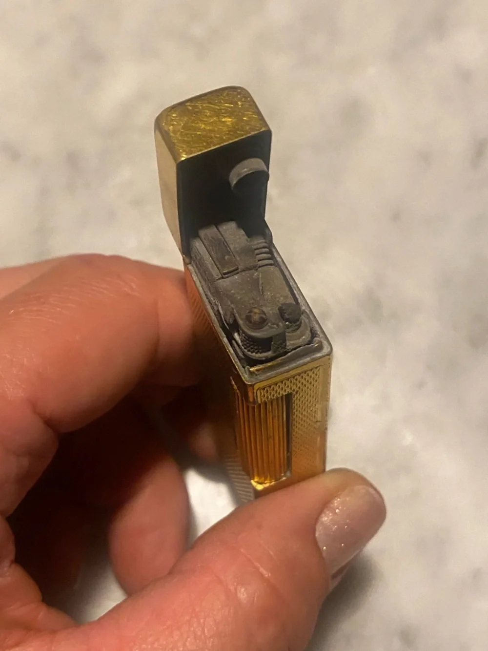 Dunhill Gold Textured lighter